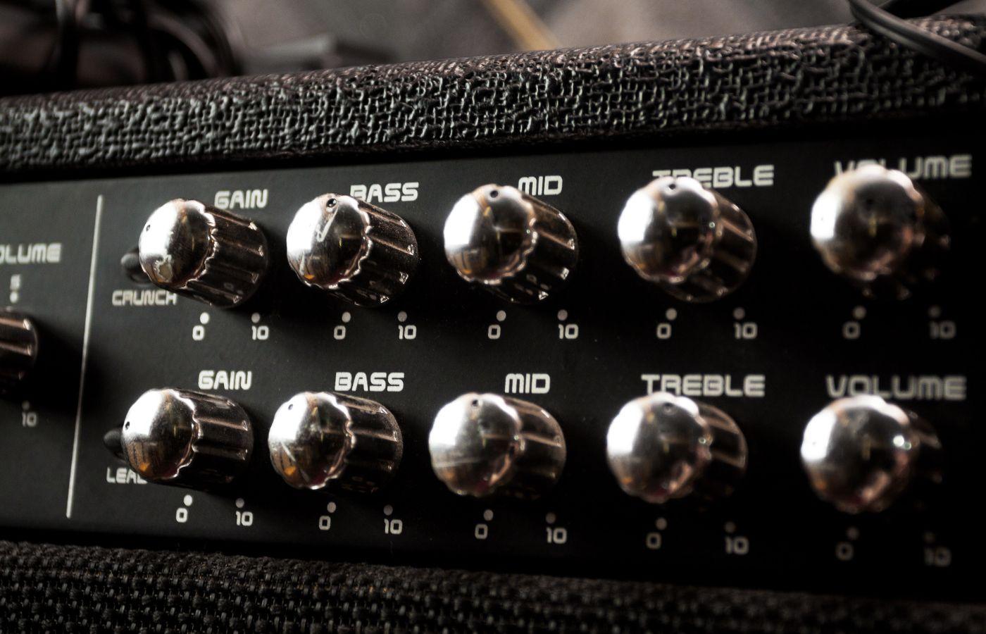 Close image of audio amplifier controls